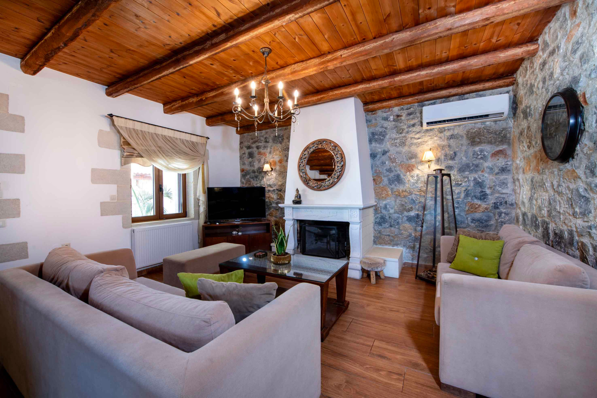 Geroulios Kastro Villa Complex 